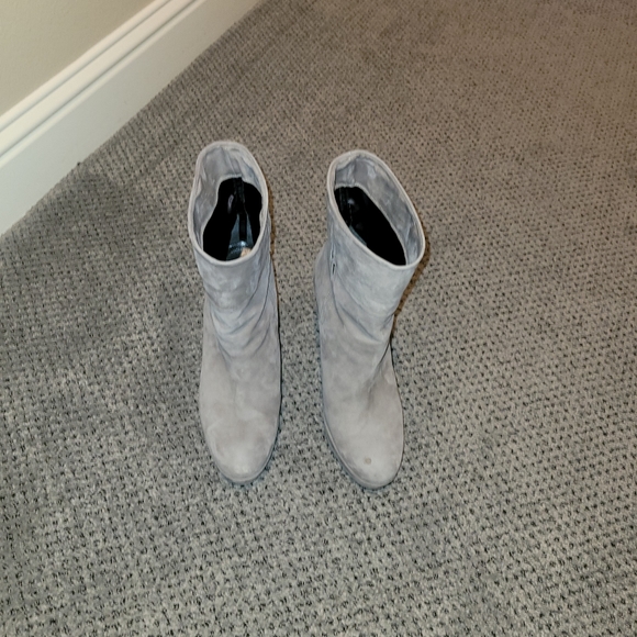 Stuart Weitzman boots - Picture 2 of 5